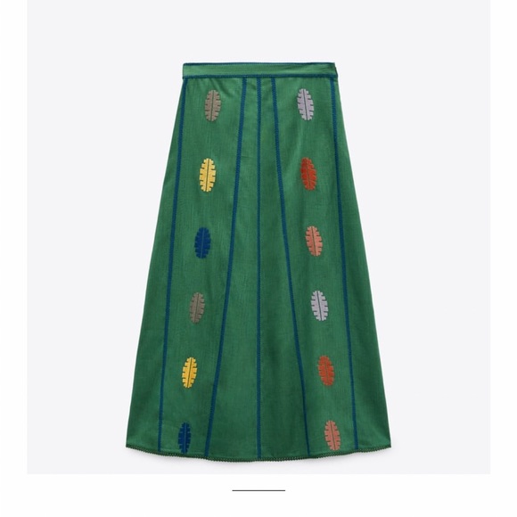 Zara Green Skirt with Multicolor Accents - Picture 2 of 15